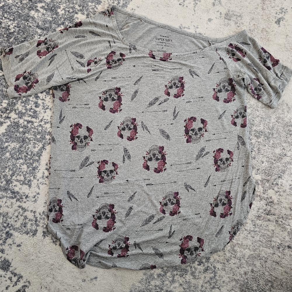 Torrid Super Soft Knit. Size 2. Off shoulder.